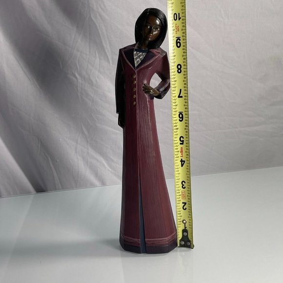 Vintage Enesco MAHOGANY PRINCESS 677280 Sophistication Figurine Figure 1999 - Picture 11 of 12